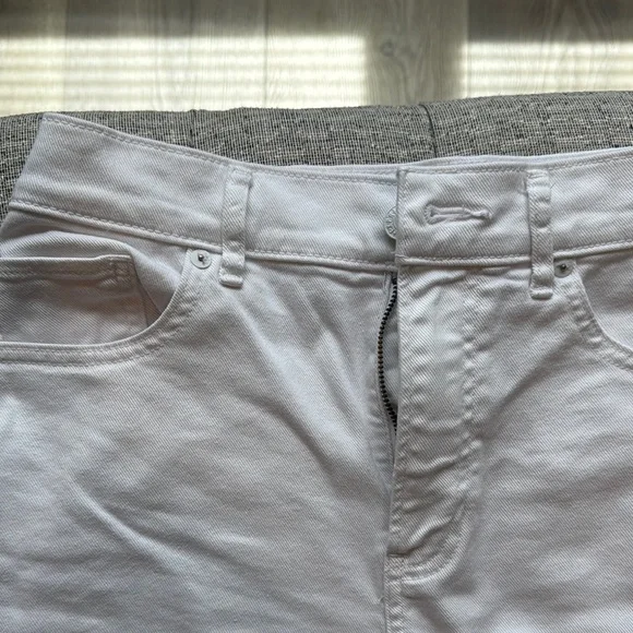 Express Women's White Denim Shorts - Picture 2 of 8